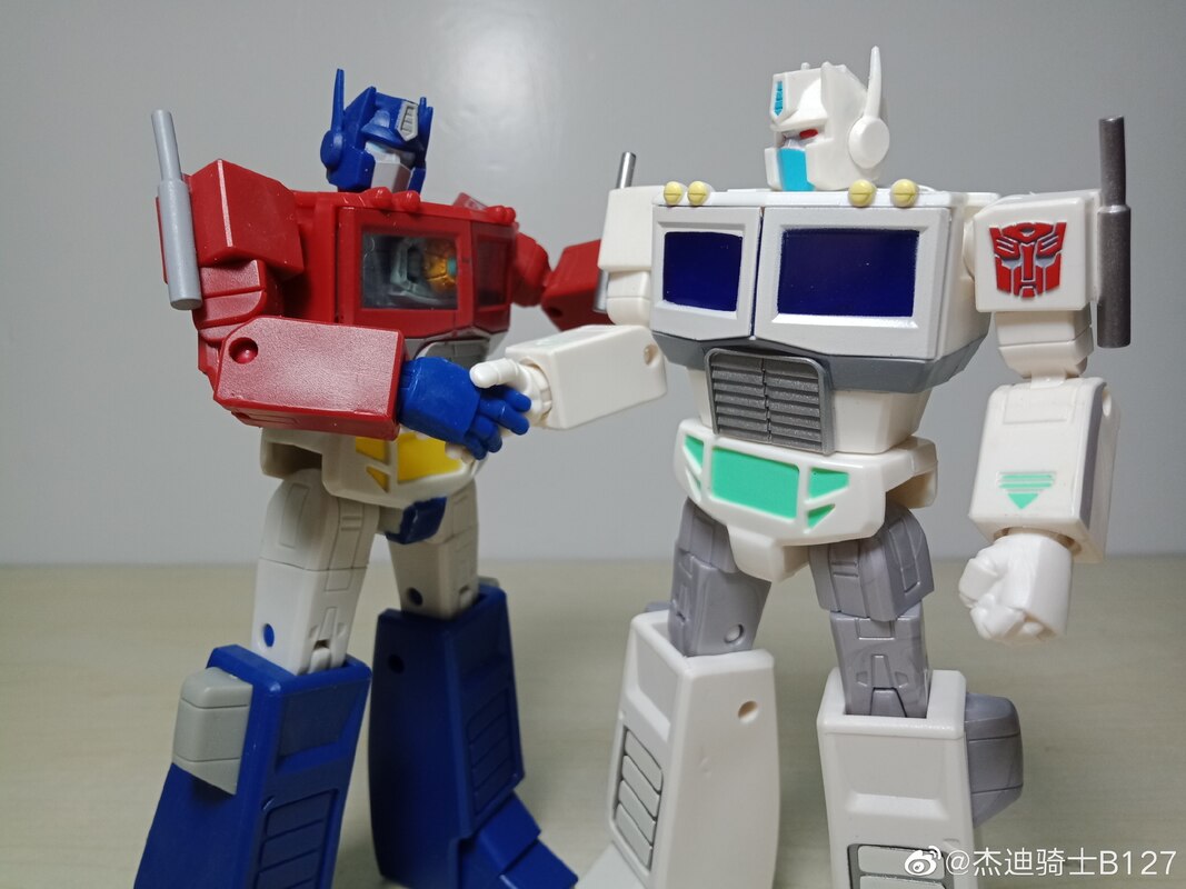 Transformers RED Ultra Magnus InHand Images Out of Box Compared!
